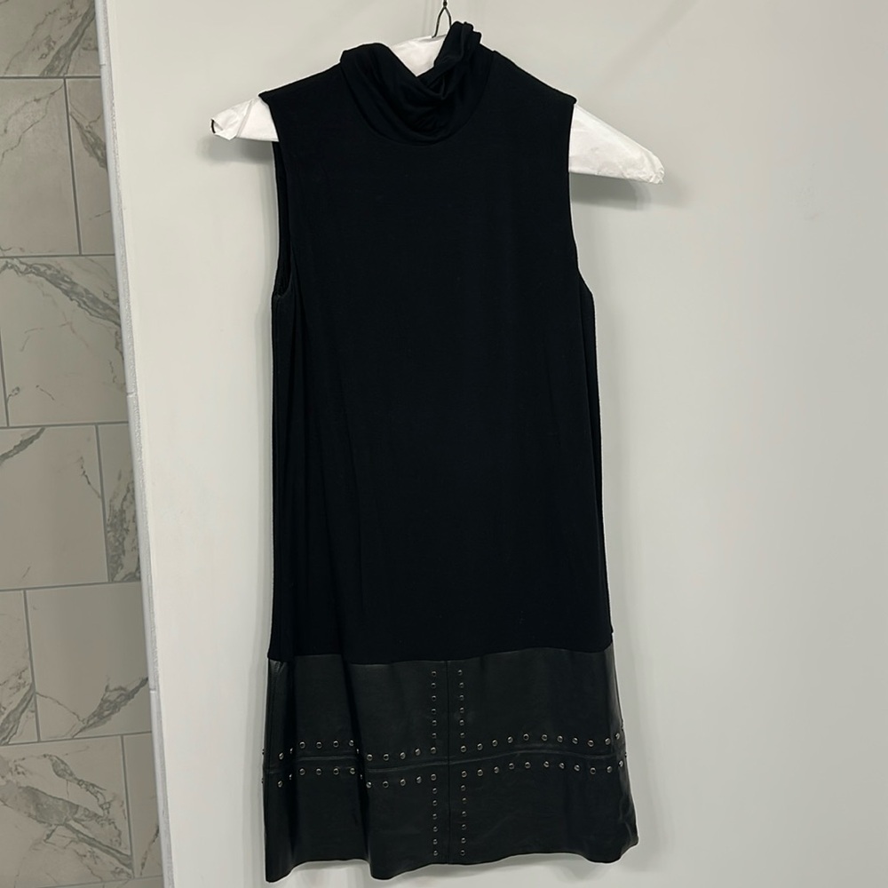 Bailey 44 dress. Wore twice. Good as new.